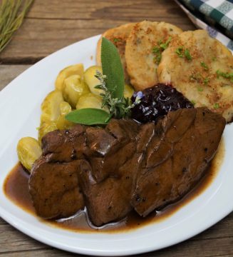 KücheDaheim - Hirschkalbskeule Rosenkohl