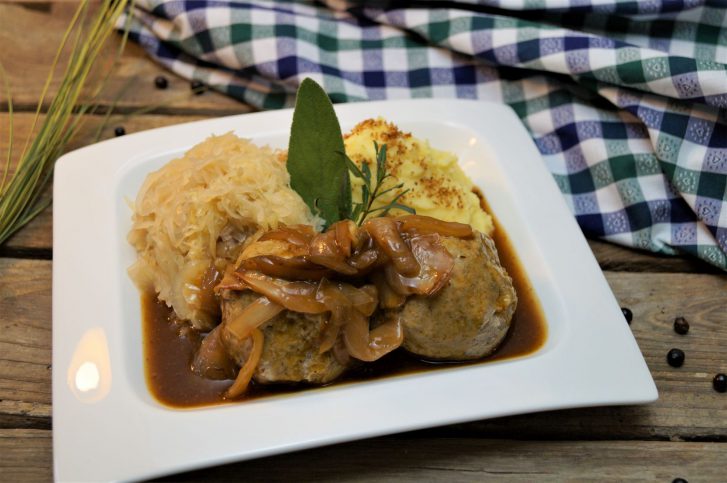 KücheDaheim - Leberknödel, Sauerkraut